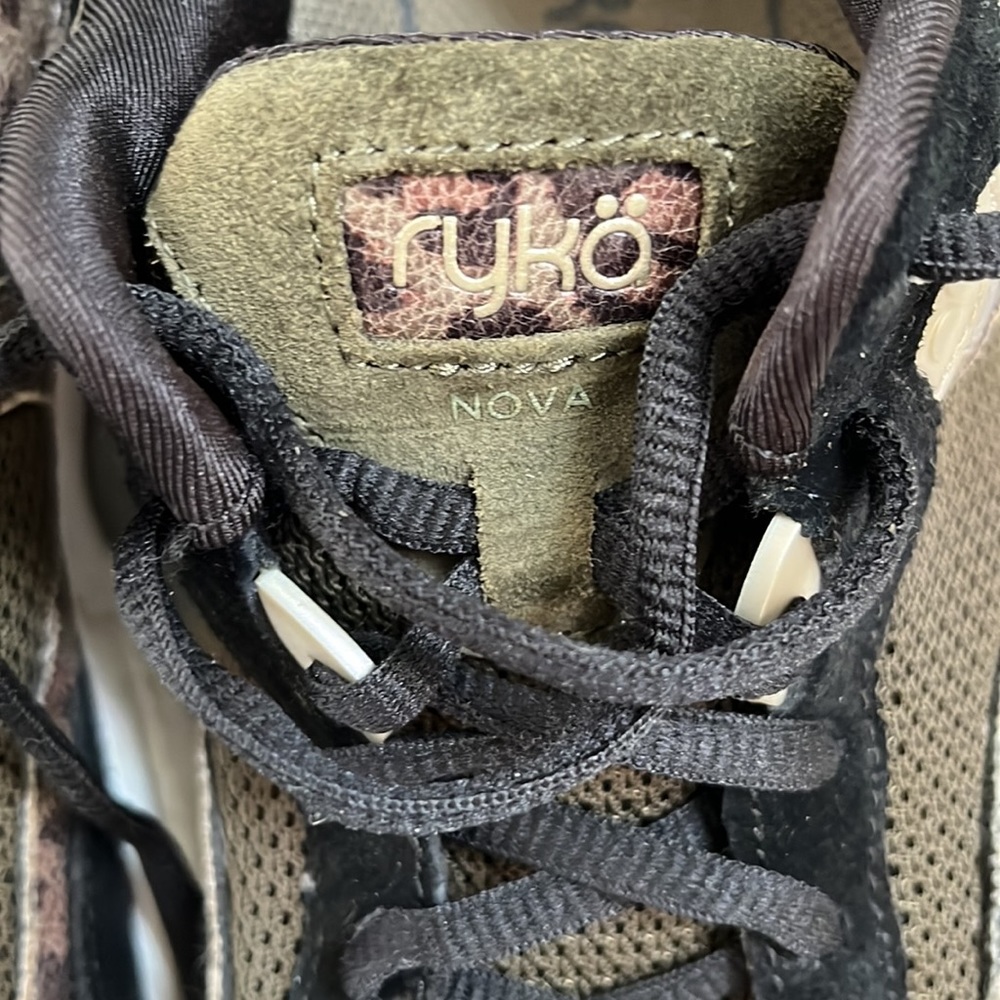 Ryka walking shoe 8.5 - Picture 9 of 11
